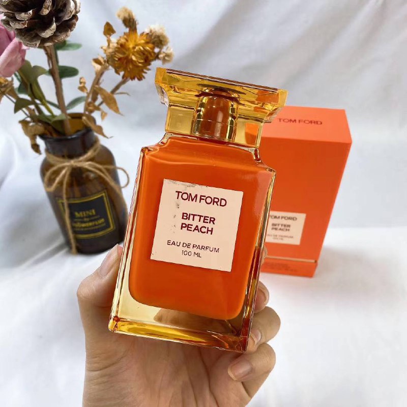 T*m Fo*d Bi*ter P*ach Eau De perfume (PREMIUM)