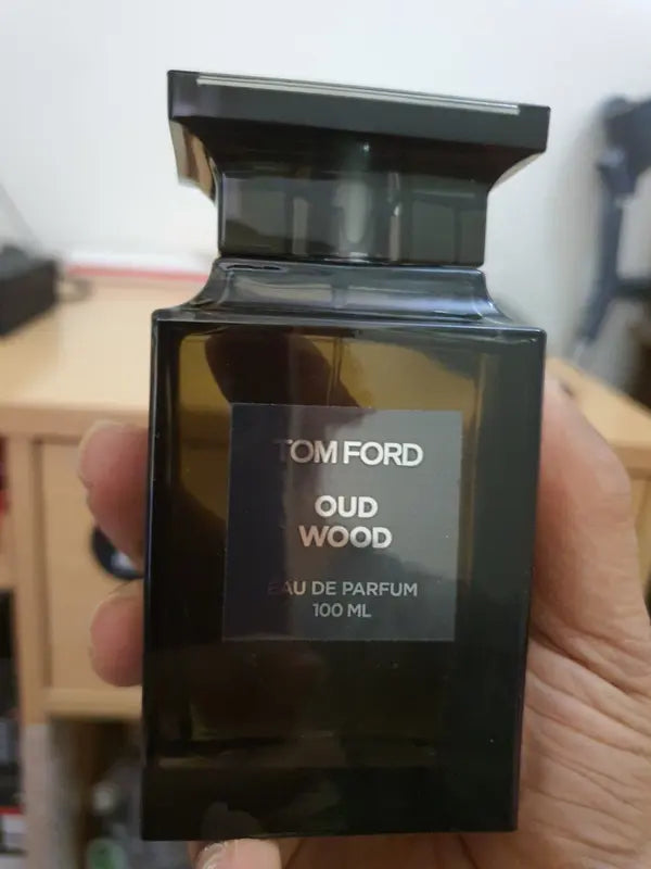 T*m Fo*d Oud W*od Eau De Perfume