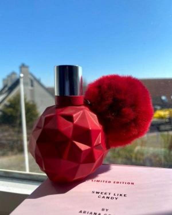 Ar*anaa G*ande Sweet Like Ca*dy Limited Edition EDP