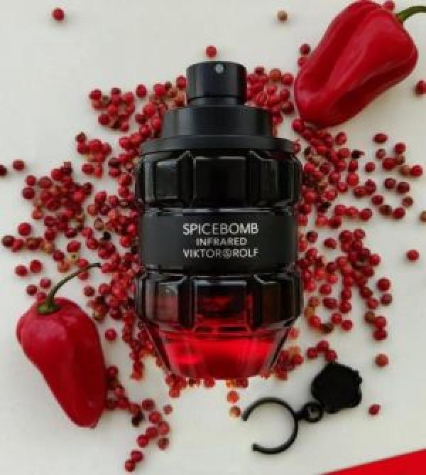 Vi*ttor & Ro*ff Spi*ebomb I*frared EDT
