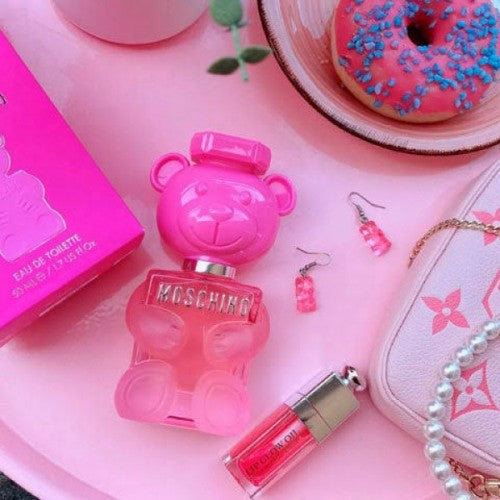 M*schinoo t*y boy b*bble gum perfume