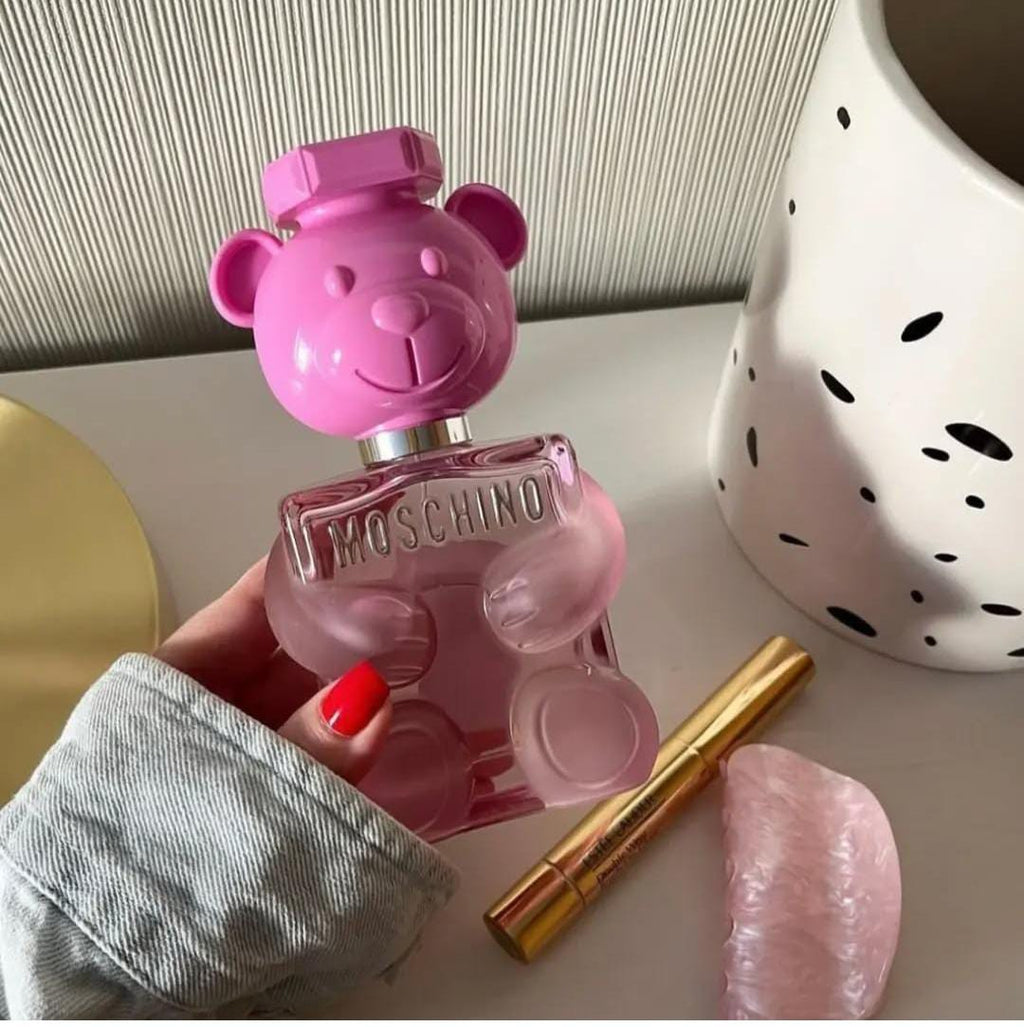 M*schinoo t*y boy b*bble gum perfume
