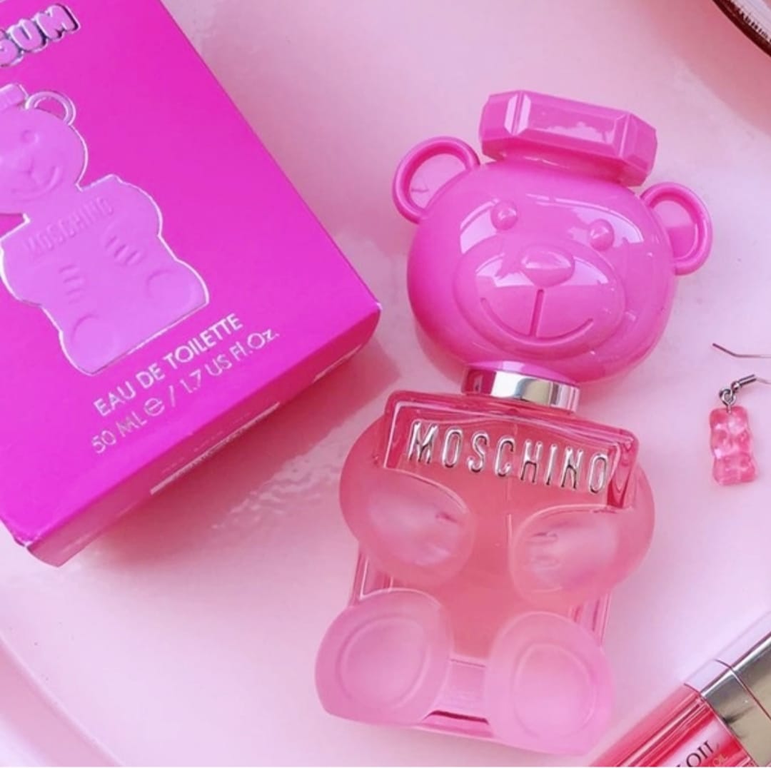 M*schinoo t*y boy b*bble gum perfume