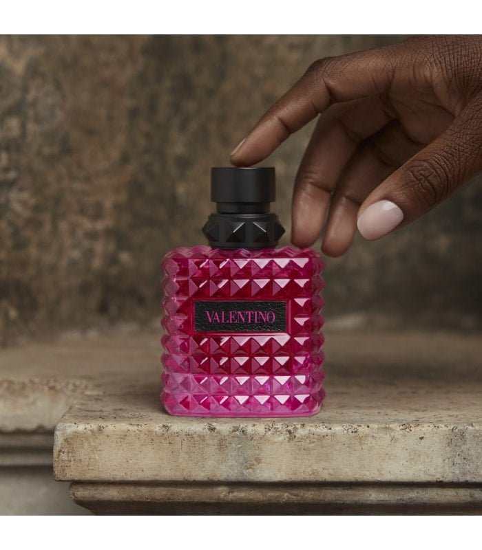 V*lentinoo born in r*ma ext*aadose parfum